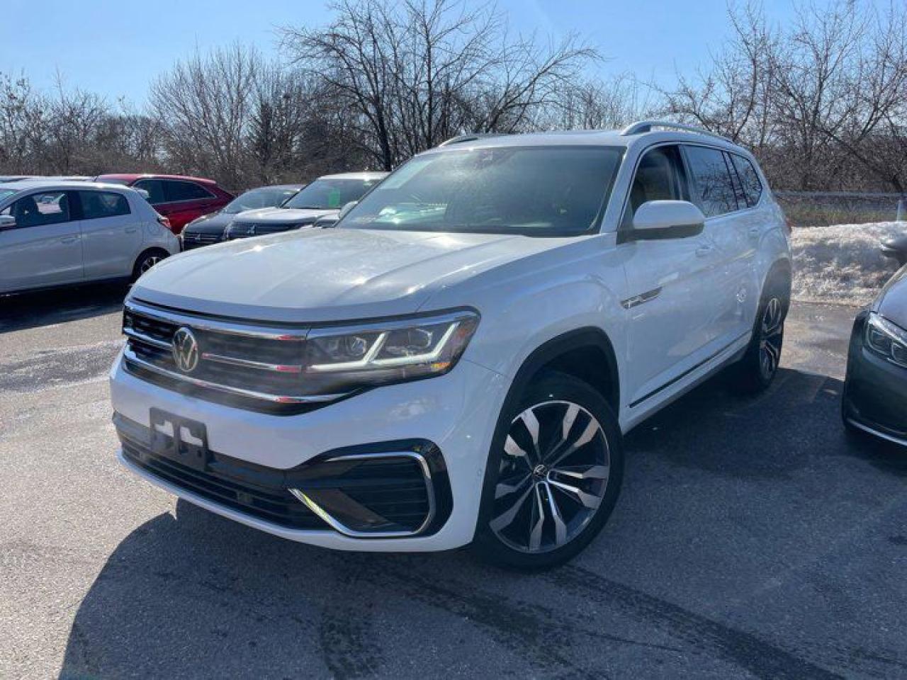 Used 2023 Volkswagen Atlas Execline R-Line V6 | Leather | Panoramic Sunroof | Cooled + Heated Seats | Fender Audio | and More ! for sale in Guelph, ON