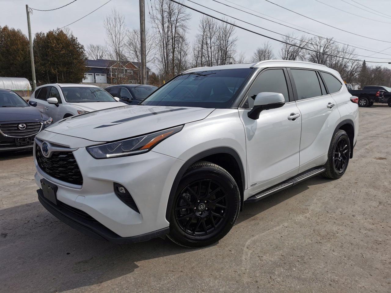 Used 2023 Toyota Highlander HYBRID AWD for sale in Madoc, ON