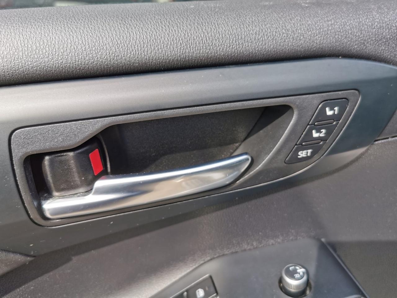 2023 Toyota Highlander HYBRID AWD - Photo #13