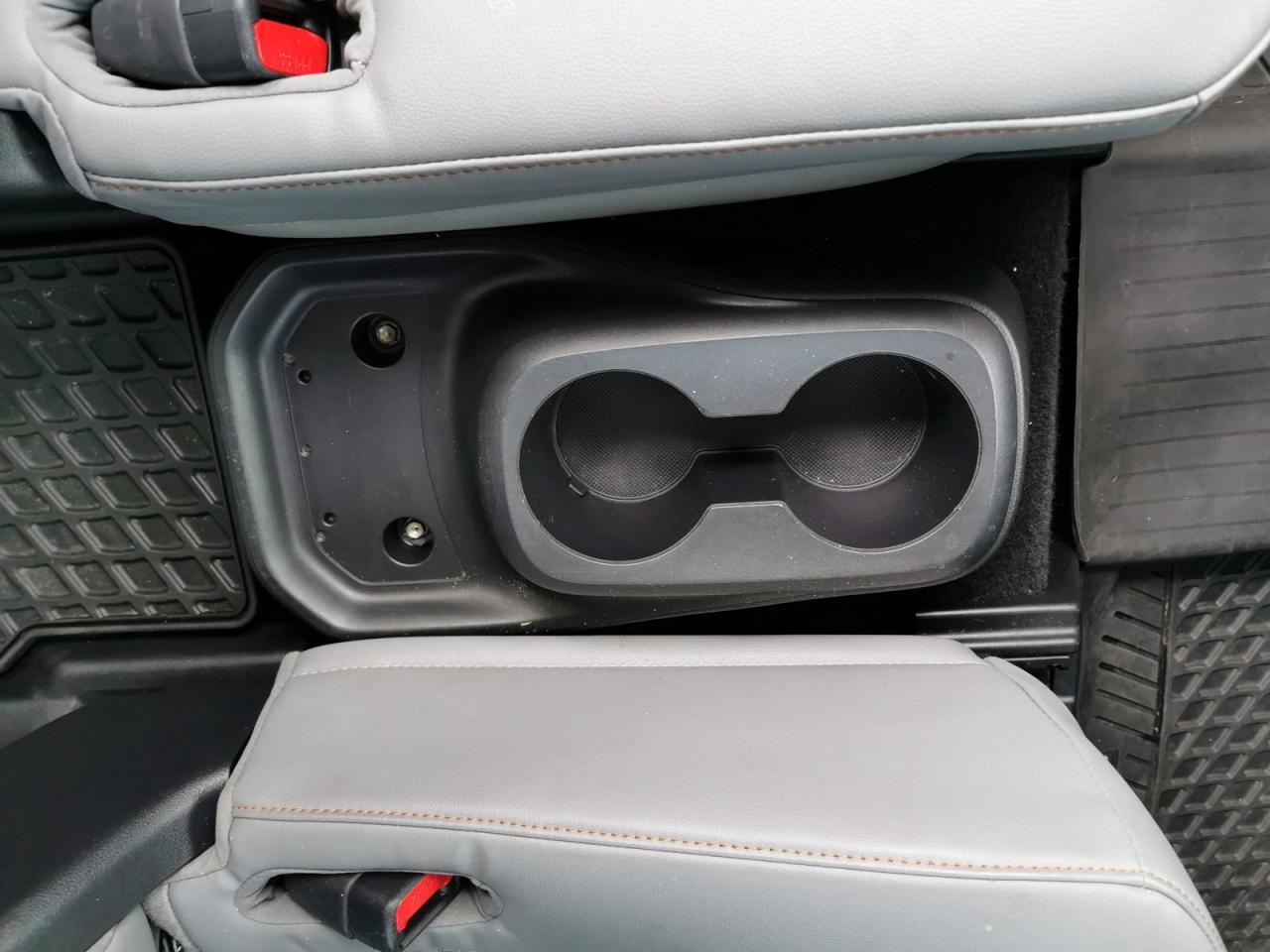 2023 Toyota Highlander HYBRID AWD - Photo #17