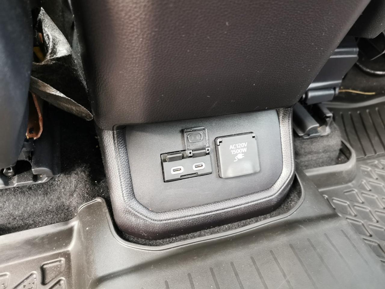 2023 Toyota Highlander HYBRID AWD - Photo #19