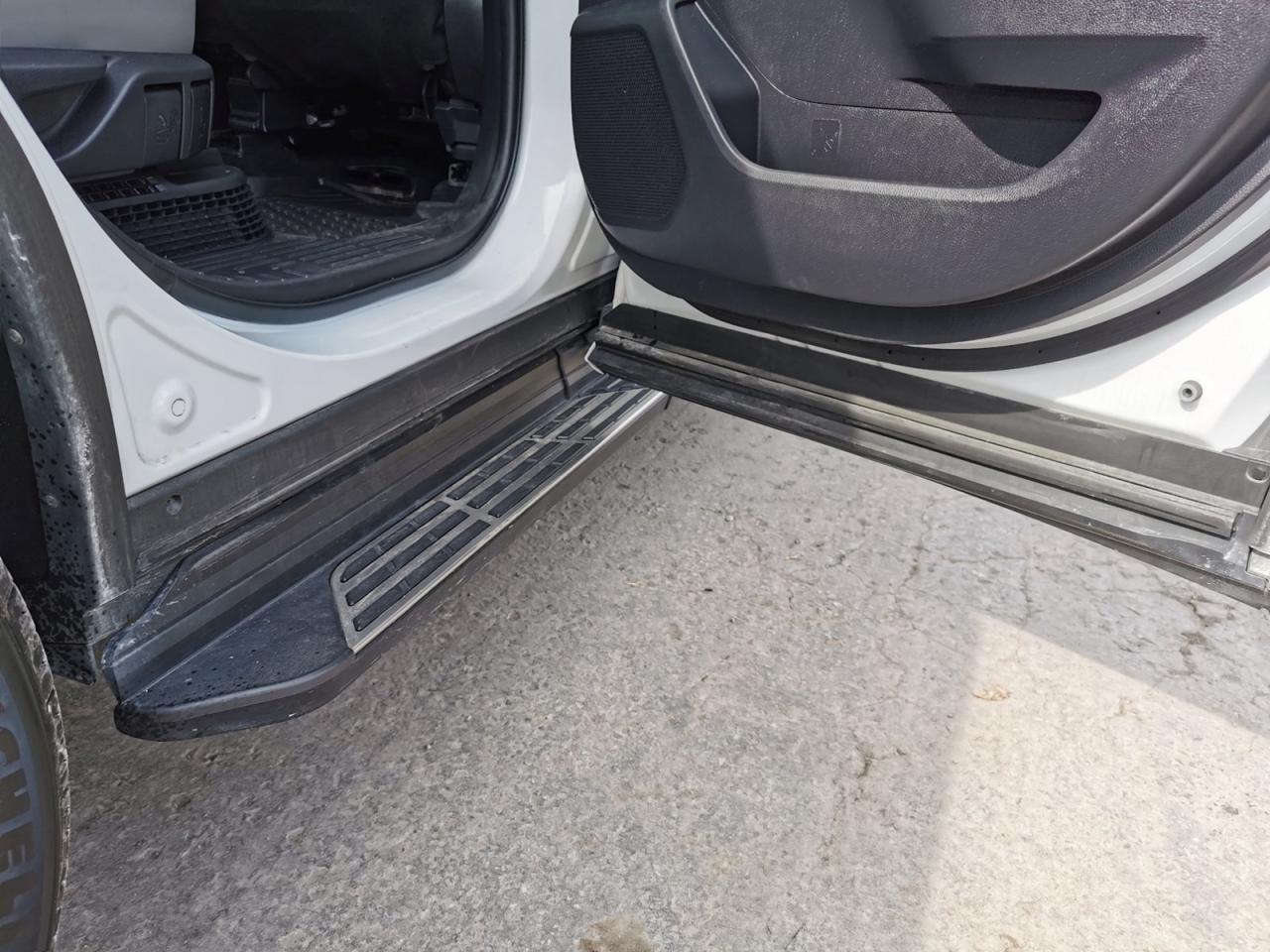 2023 Toyota Highlander HYBRID AWD - Photo #24