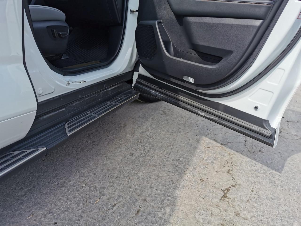 2023 Toyota Highlander HYBRID AWD - Photo #27