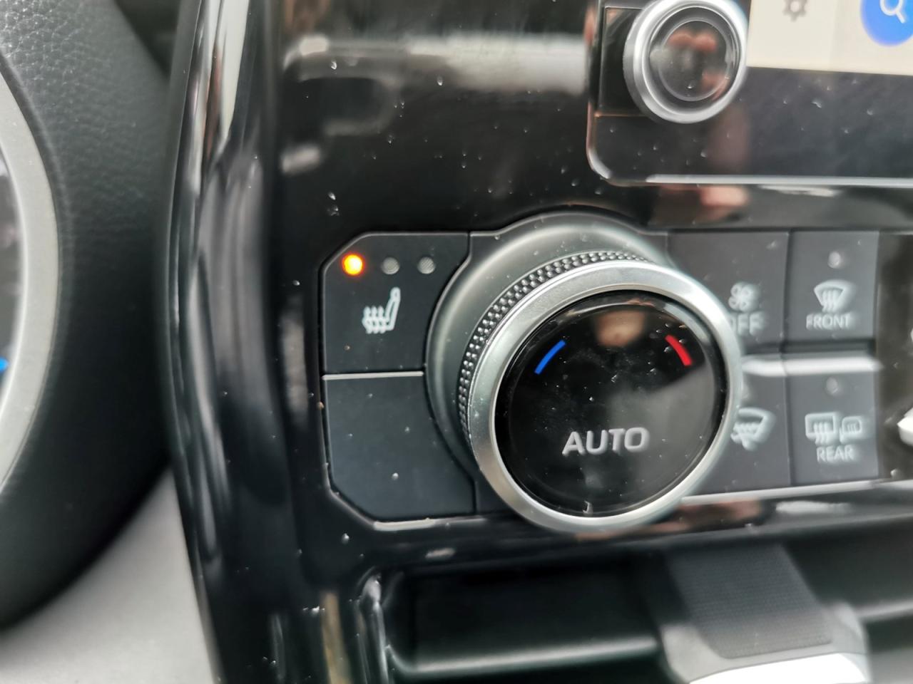 2023 Toyota Highlander HYBRID AWD - Photo #32