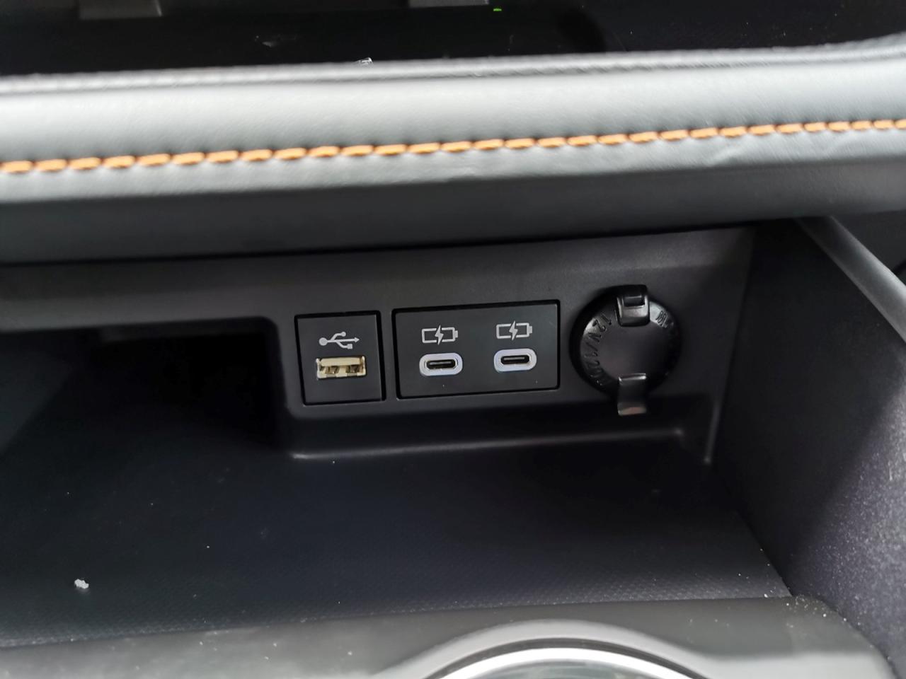 2023 Toyota Highlander HYBRID AWD - Photo #33