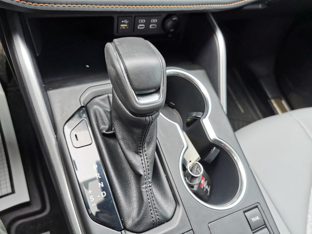 2023 Toyota Highlander HYBRID AWD - Photo #36