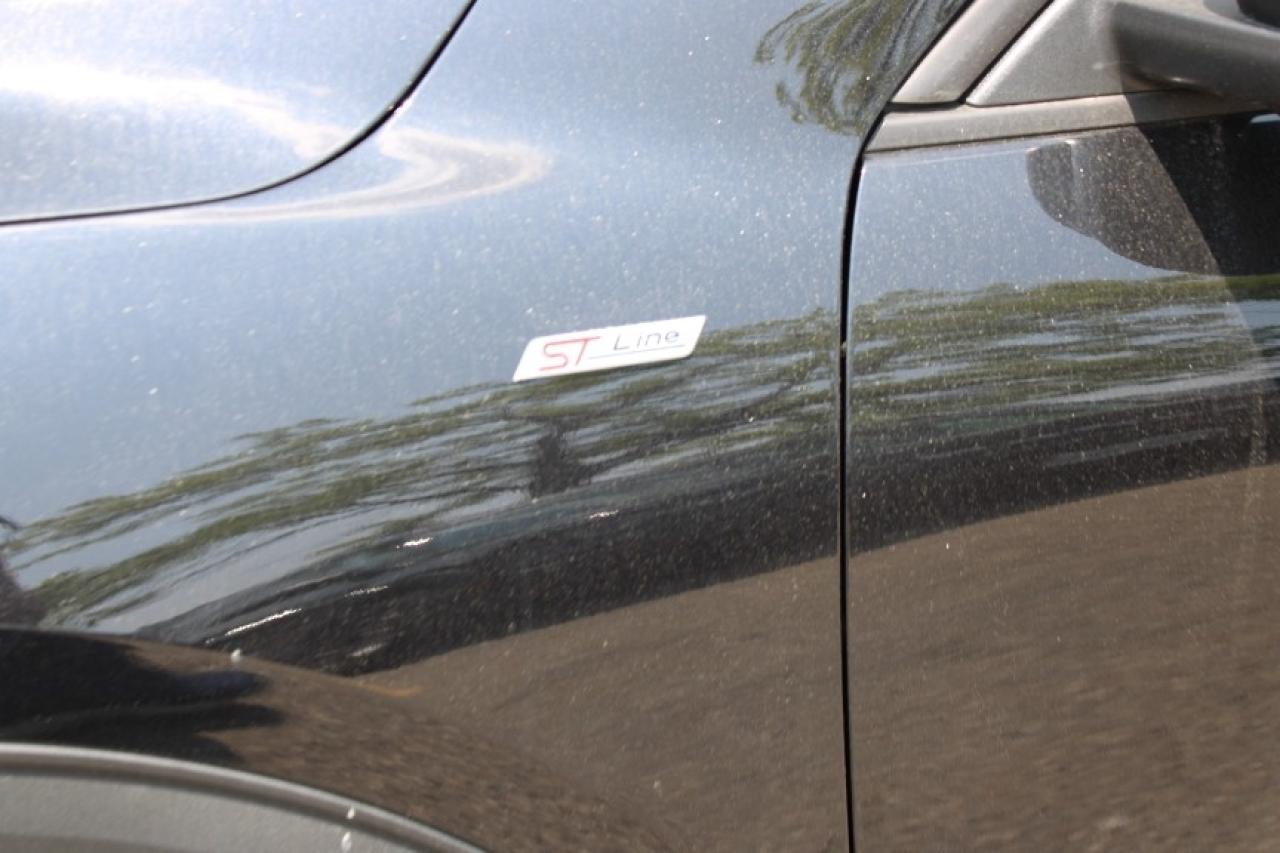 2025 Ford Escape ST-Line Photo