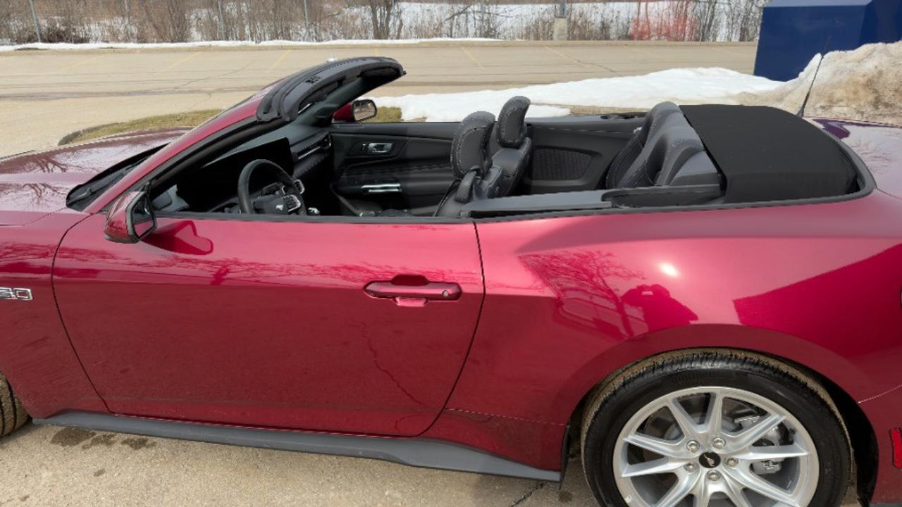 2025 Ford Mustang GT Premium Convertible Photo