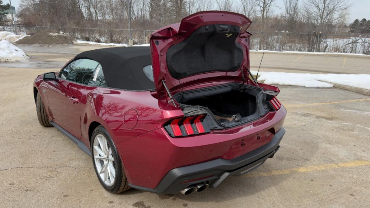 2025 Ford Mustang GT Premium Convertible Photo