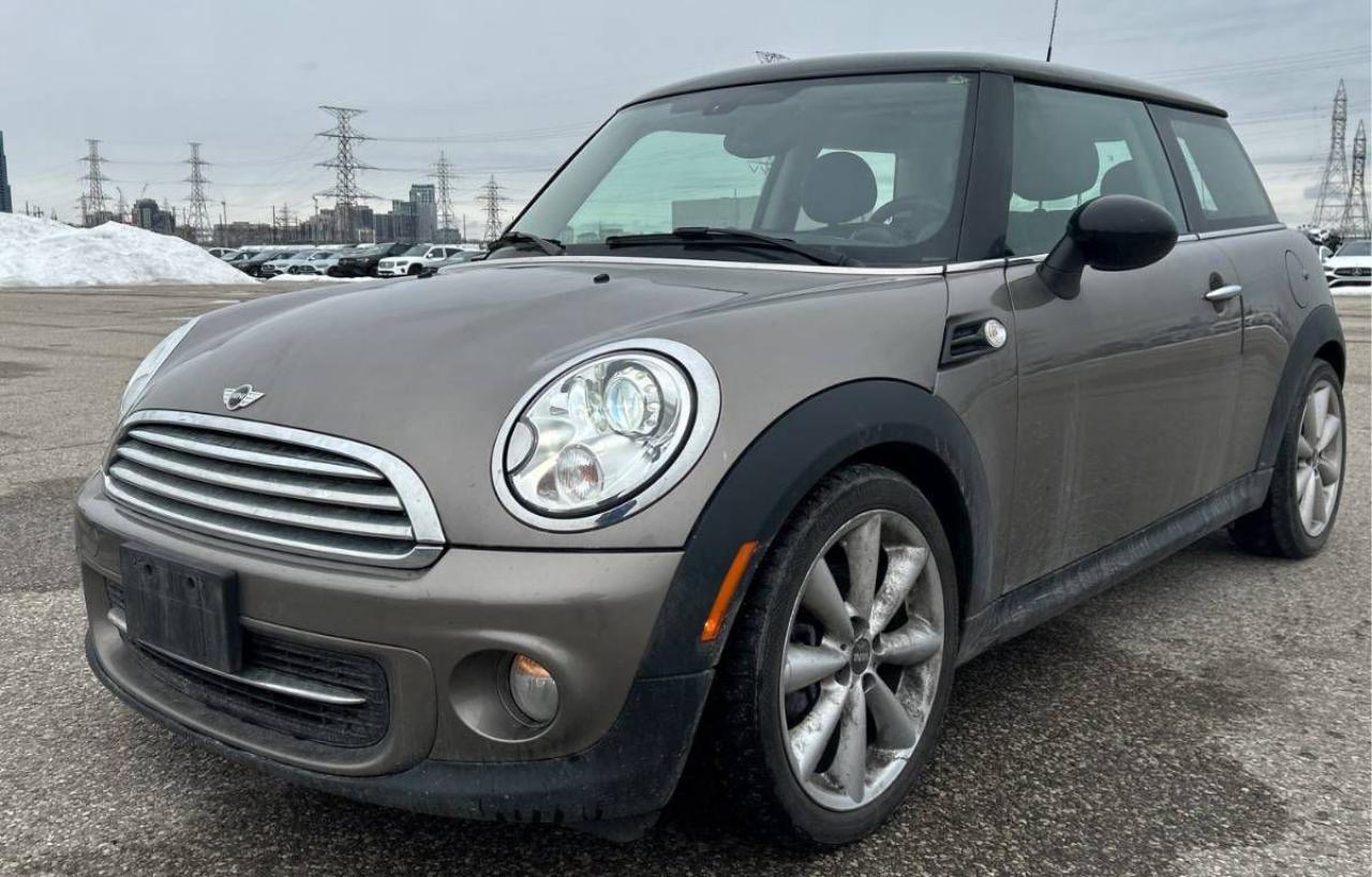 Used 2013 MINI Cooper Hardtop COUPE - Navigation - Automatic - ( 905 ) 639 - 8187 for sale in Burlington, ON