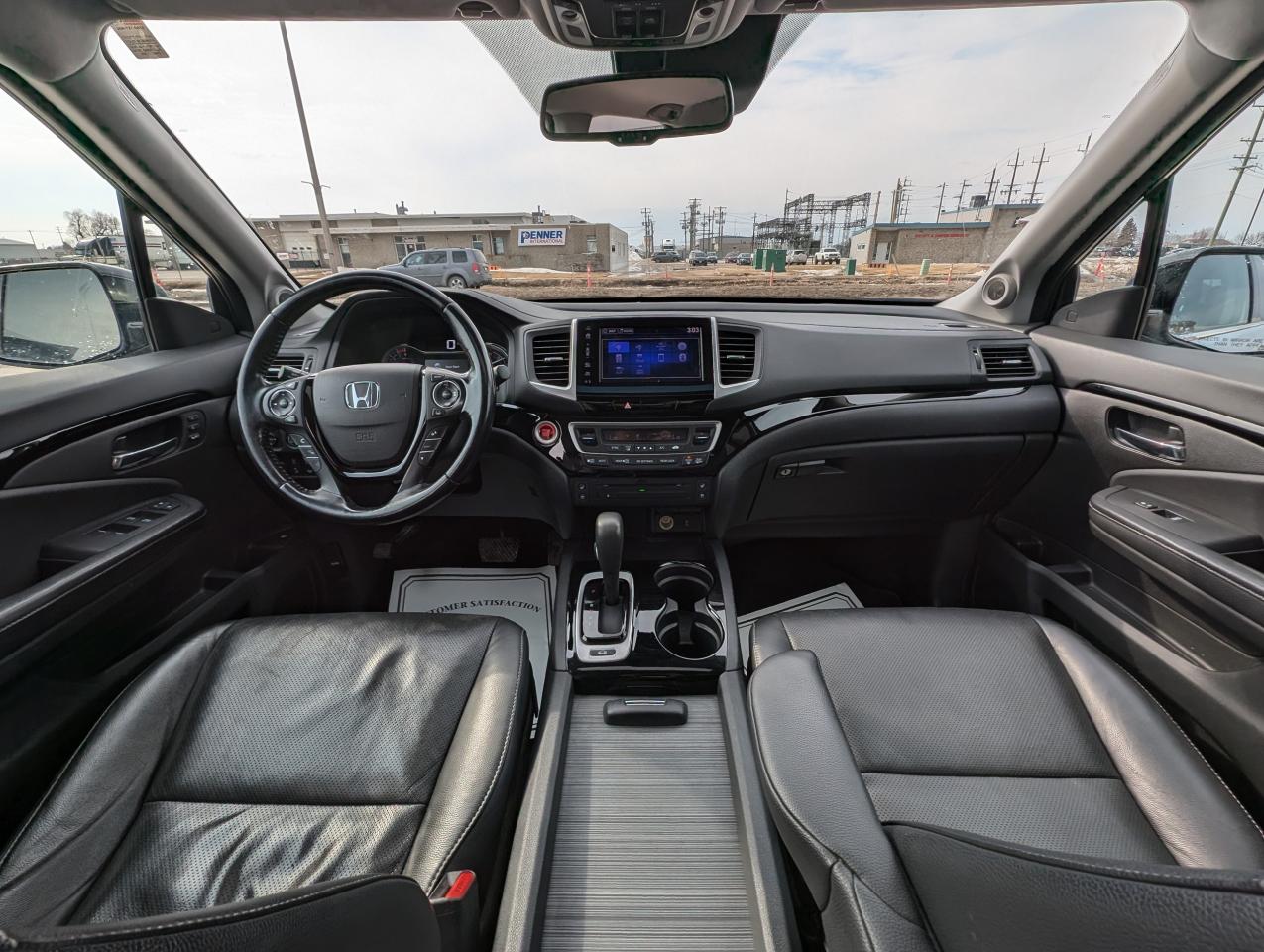 2017 Honda Ridgeline TOURING | Leather | Cooled Seats | Sunroof - Photo #8