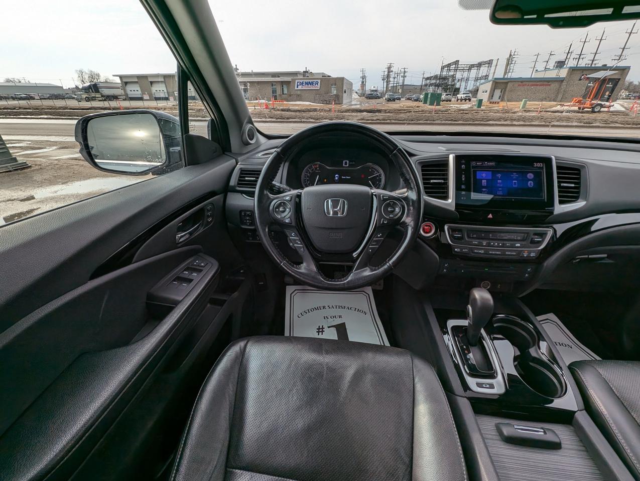 2017 Honda Ridgeline TOURING | Leather | Cooled Seats | Sunroof - Photo #9