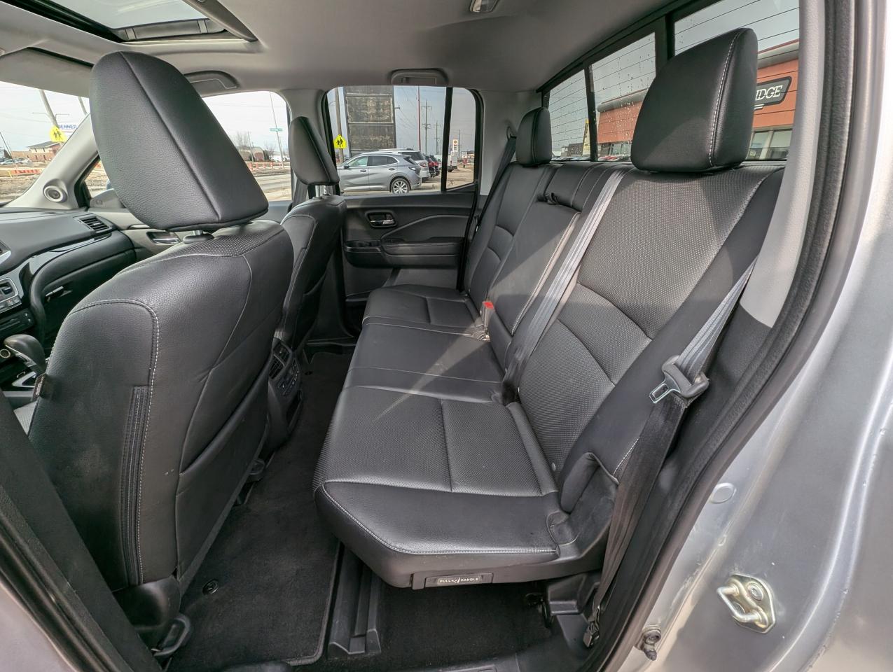 2017 Honda Ridgeline TOURING | Leather | Cooled Seats | Sunroof - Photo #7