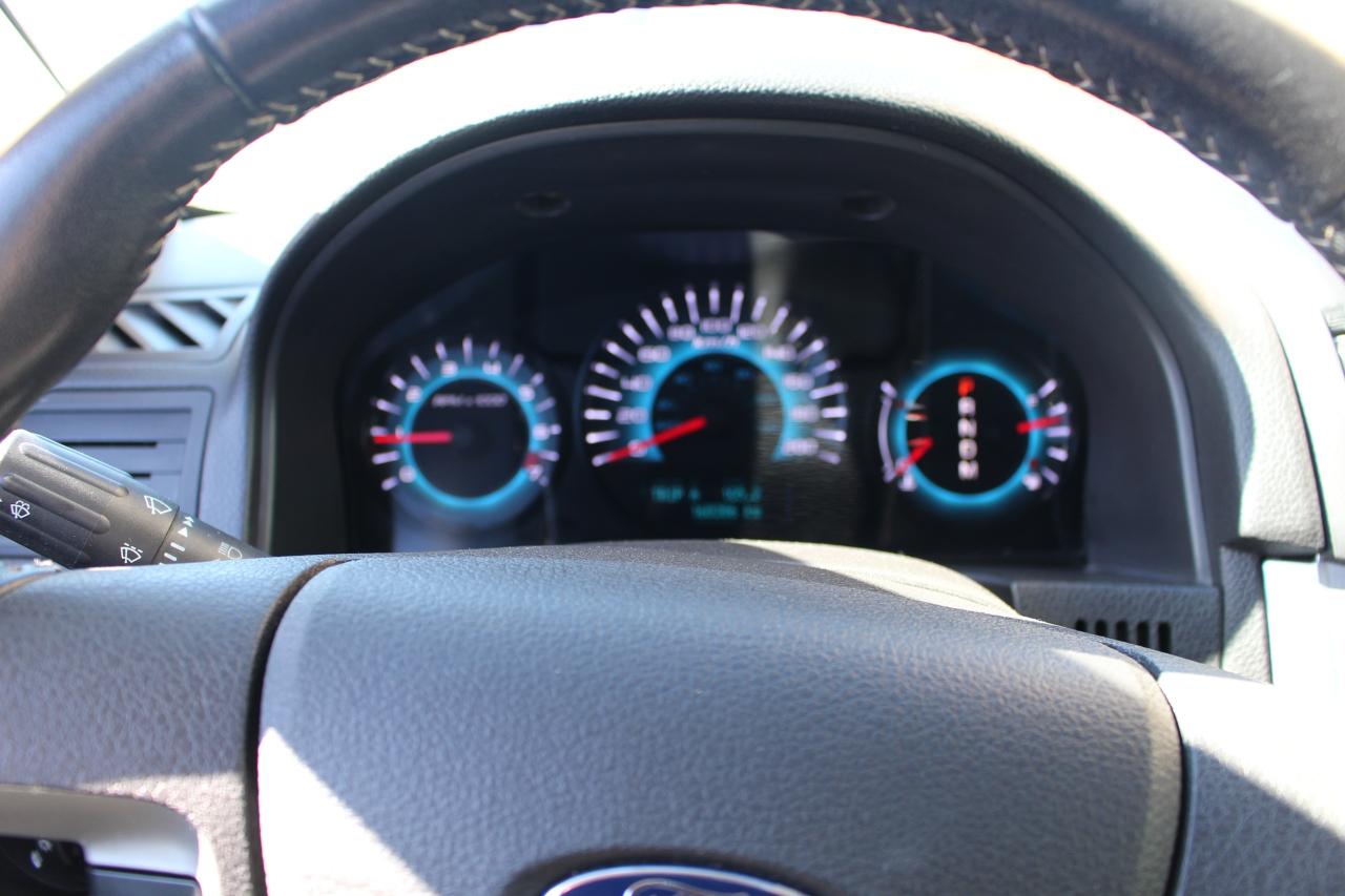2012 Ford Fusion 4dr Sdn SEL AWD - Photo #5