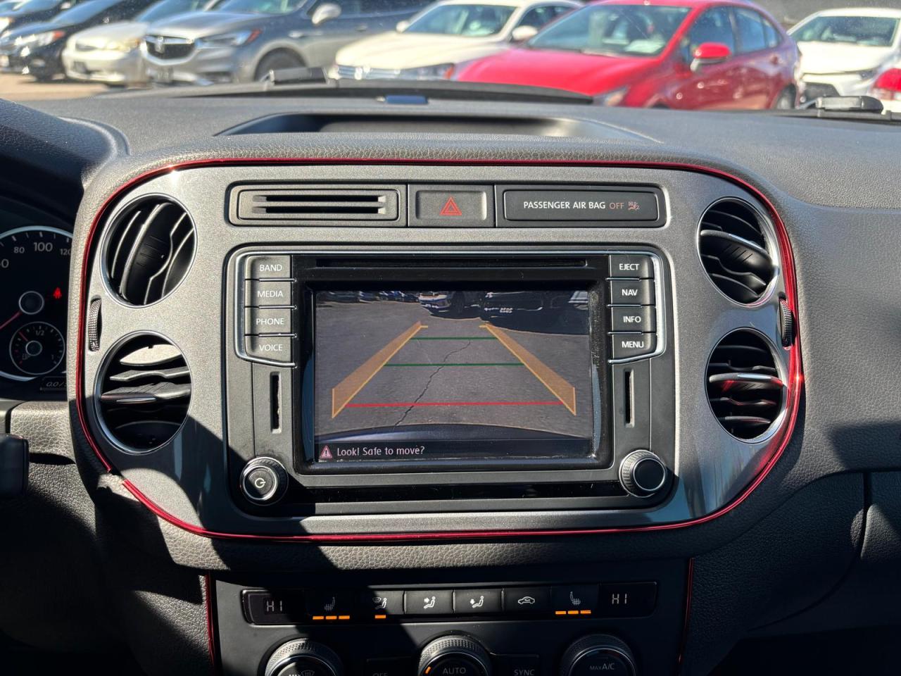 2016 Volkswagen Tiguan AUTO NO ACCIDENT LEATHER BACKUP CAM HEATED SEATS Photo3