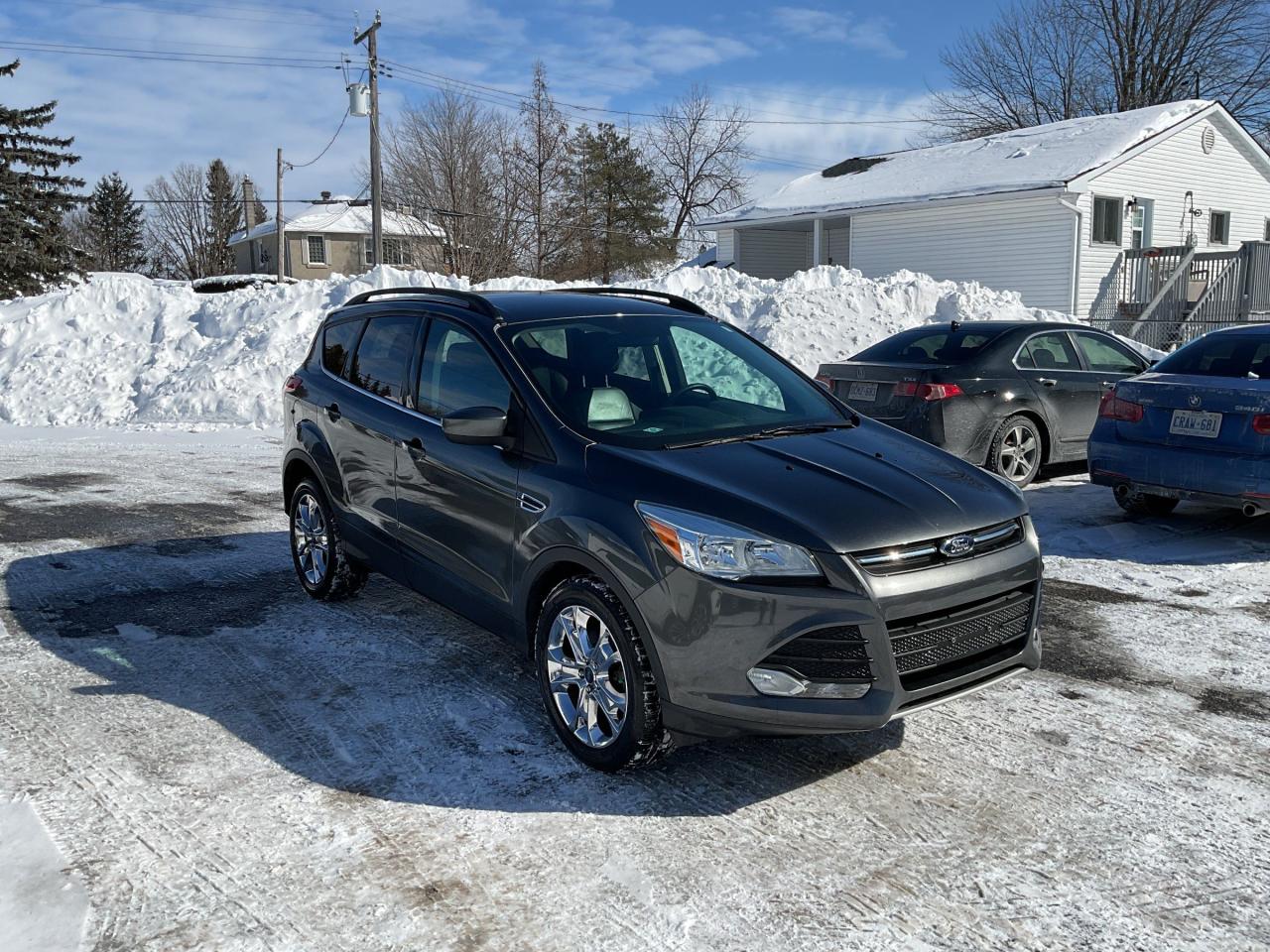 Used 2015 Ford Escape 2L SE 4X4!!!!    BACKUP CAM. A/C. CRUISE. PWR GROUP. KEYLESS ENTRY. PERFECT FOR YOU!!! for sale in Kingston, ON