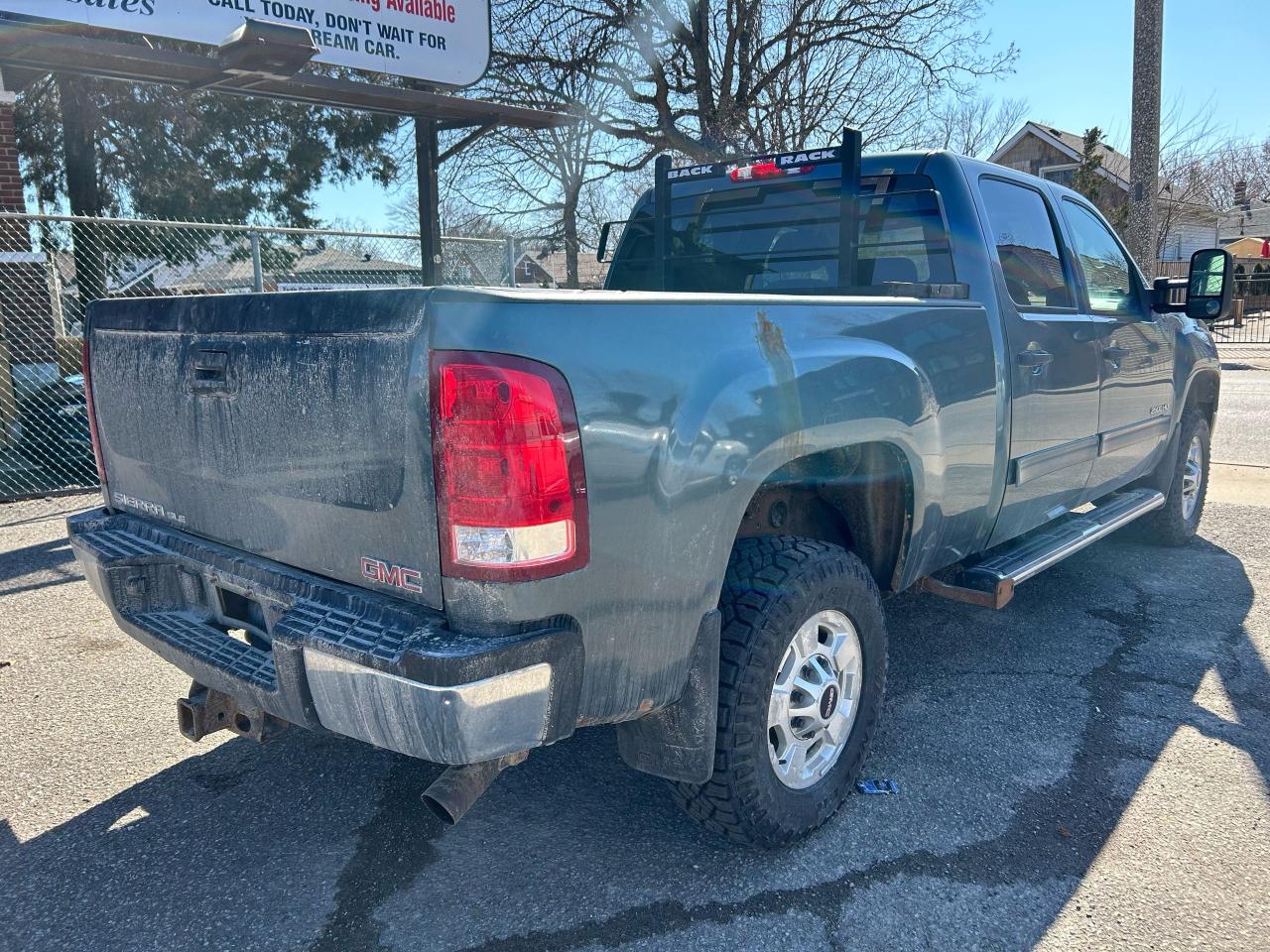 2011 GMC Sierra 2500 SLE - Photo #3