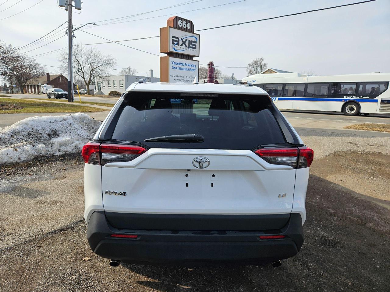 2021 Toyota RAV4 LE - Photo #5