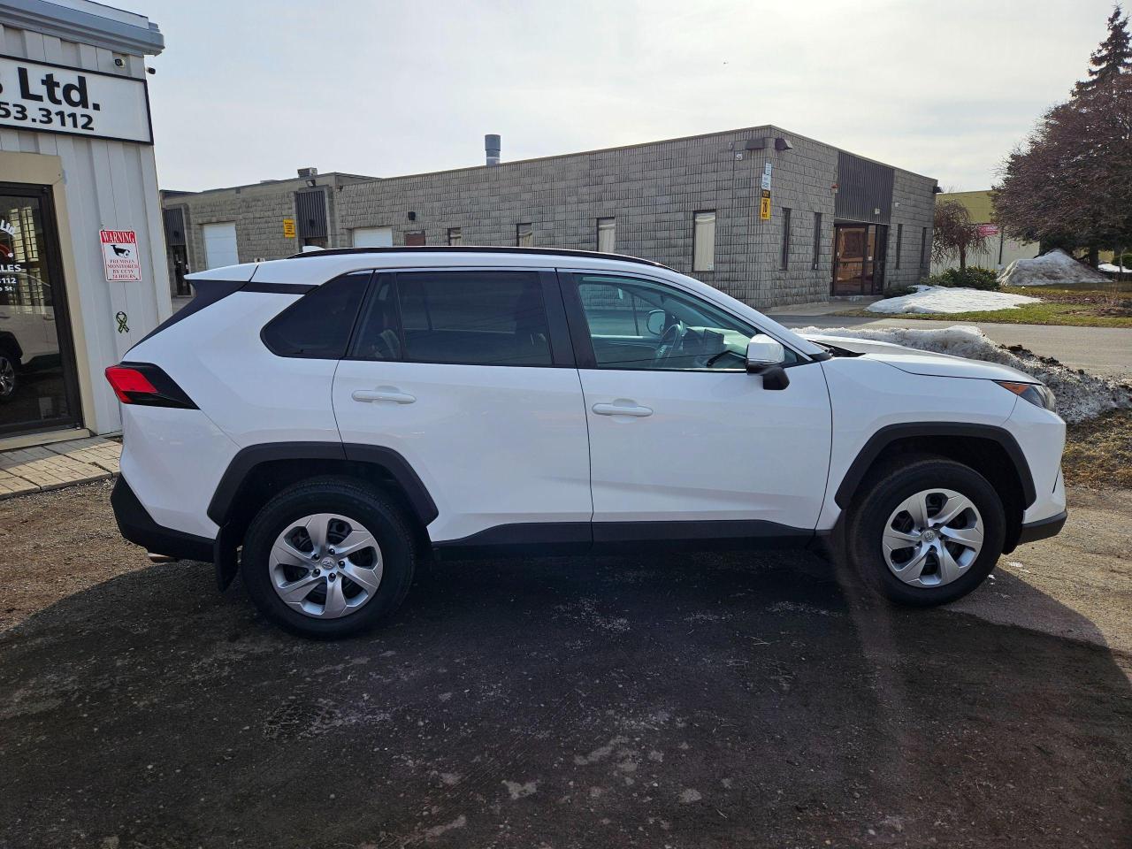 2021 Toyota RAV4 LE - Photo #7