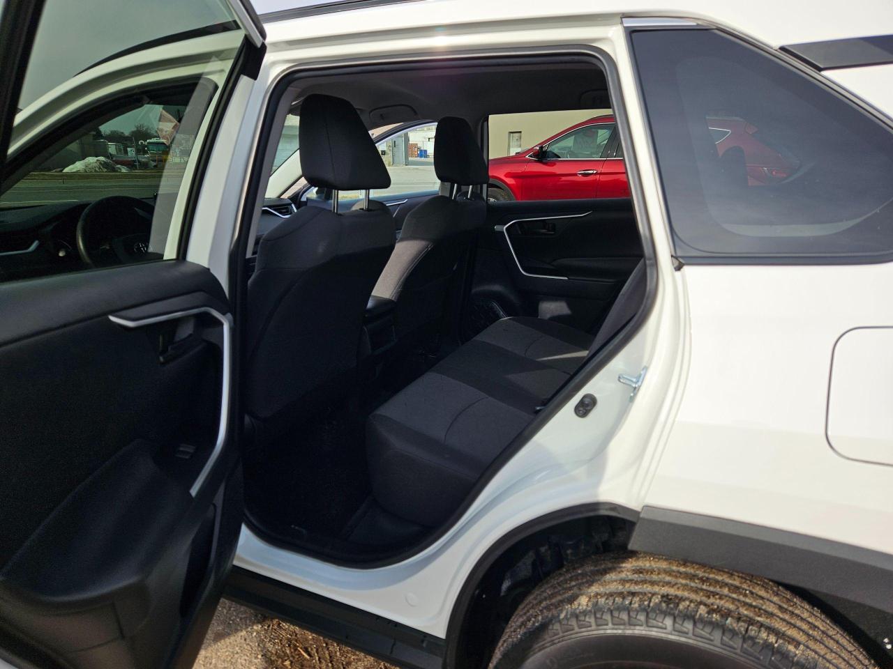 2021 Toyota RAV4 LE - Photo #11