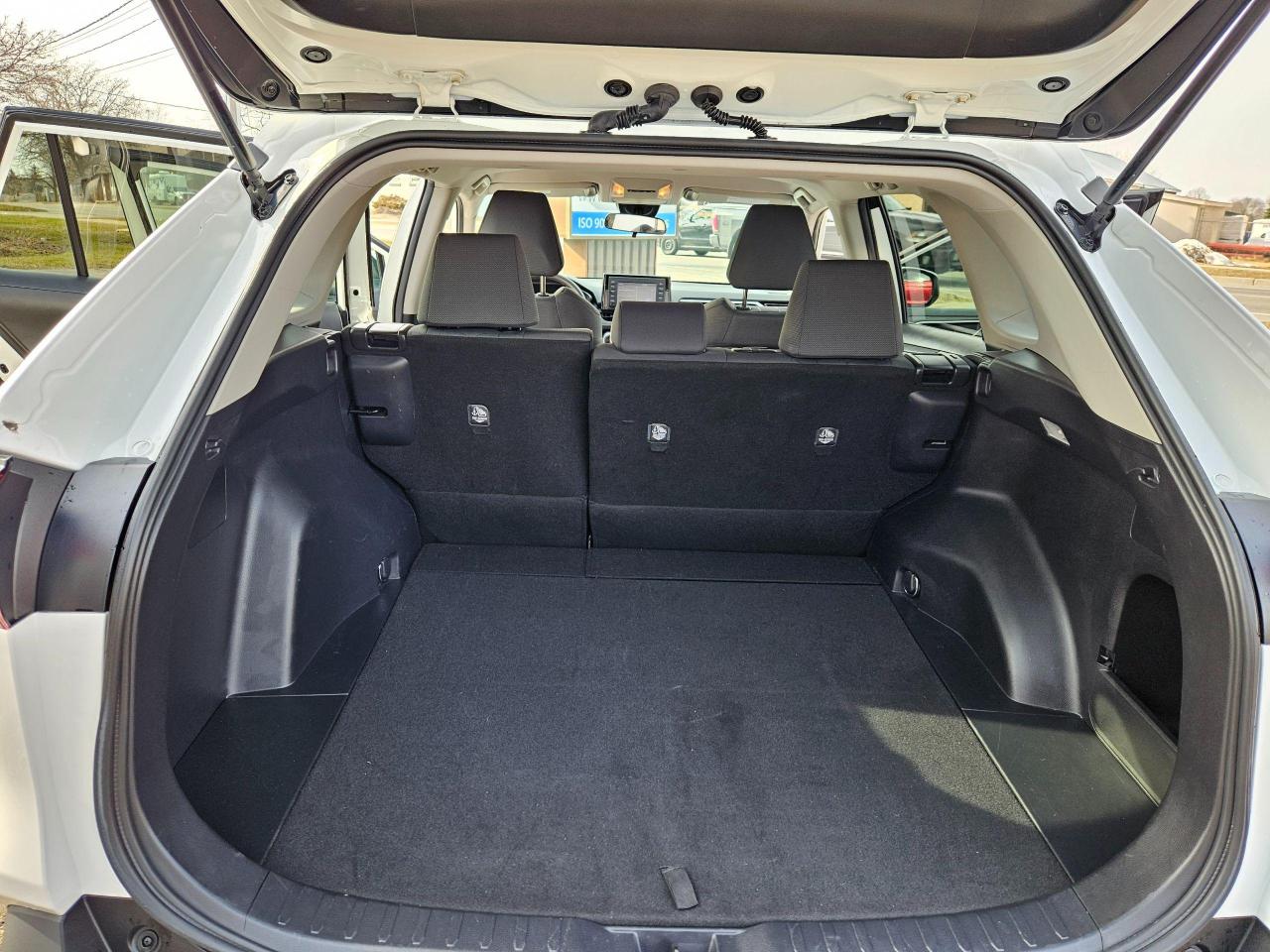 2021 Toyota RAV4 LE - Photo #12