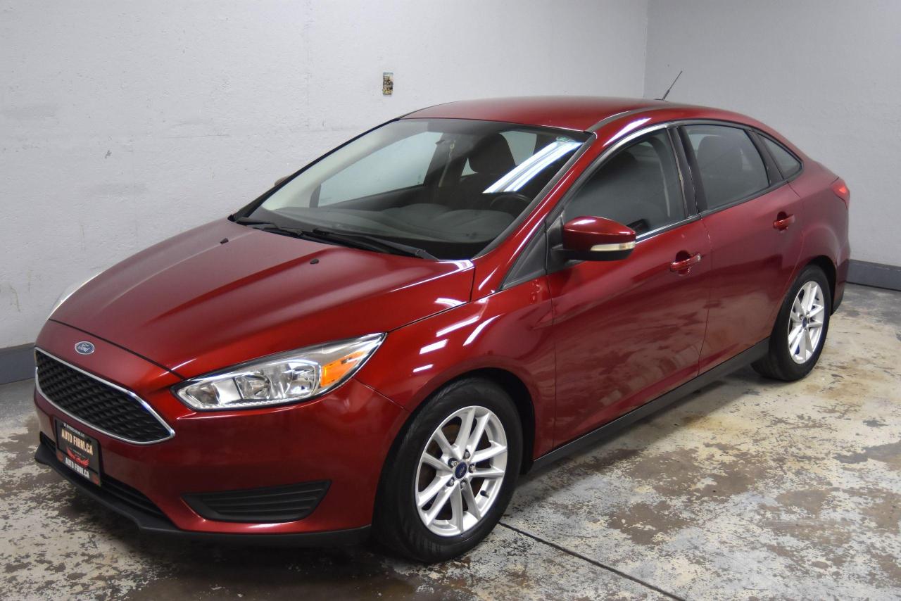 2016 Ford Focus SE - Photo #2
