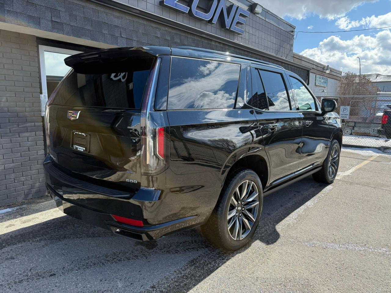 2023 Cadillac Escalade Sport Platinum w/ SUPER CRUISE - Photo #3