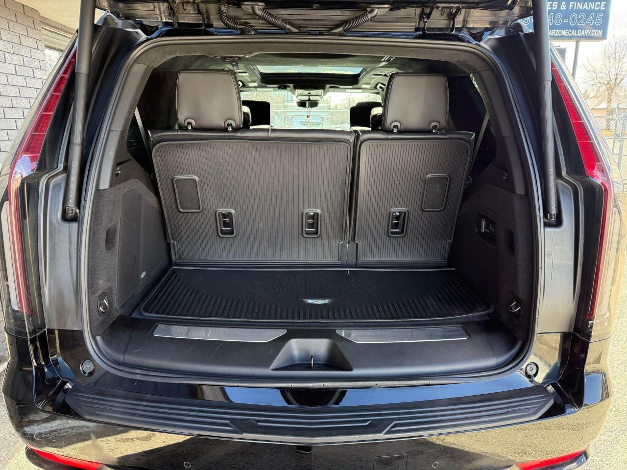 2023 Cadillac Escalade Sport Platinum w/ SUPER CRUISE - Photo #5