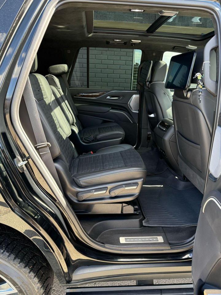 2023 Cadillac Escalade Sport Platinum w/ SUPER CRUISE - Photo #6