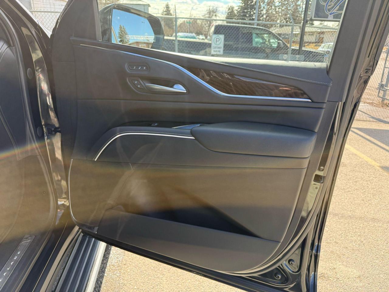 2023 Cadillac Escalade Sport Platinum w/ SUPER CRUISE - Photo #8