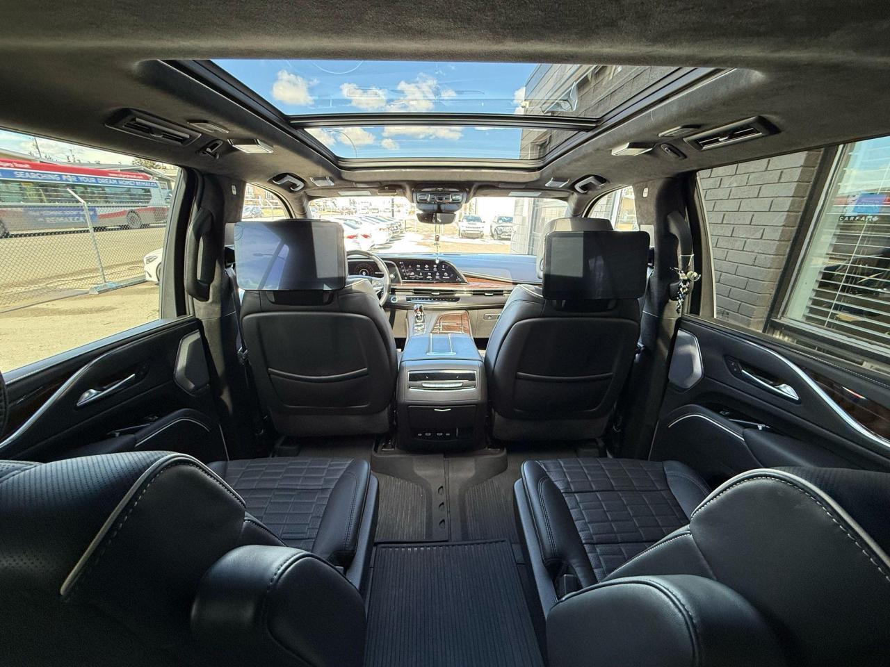 2023 Cadillac Escalade Sport Platinum w/ SUPER CRUISE - Photo #19