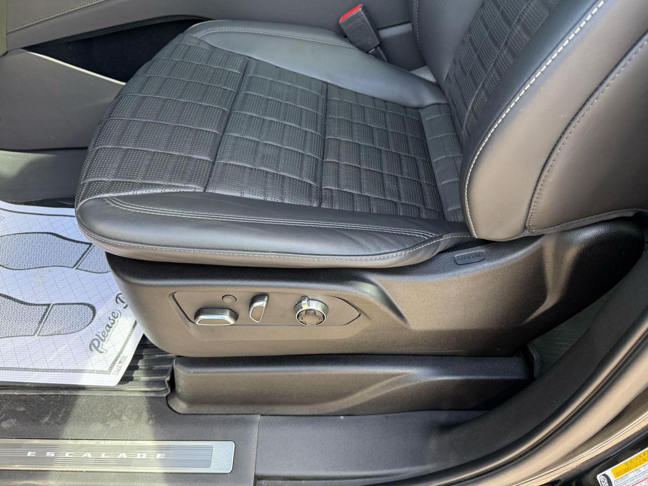 2023 Cadillac Escalade Sport Platinum w/ SUPER CRUISE - Photo #22