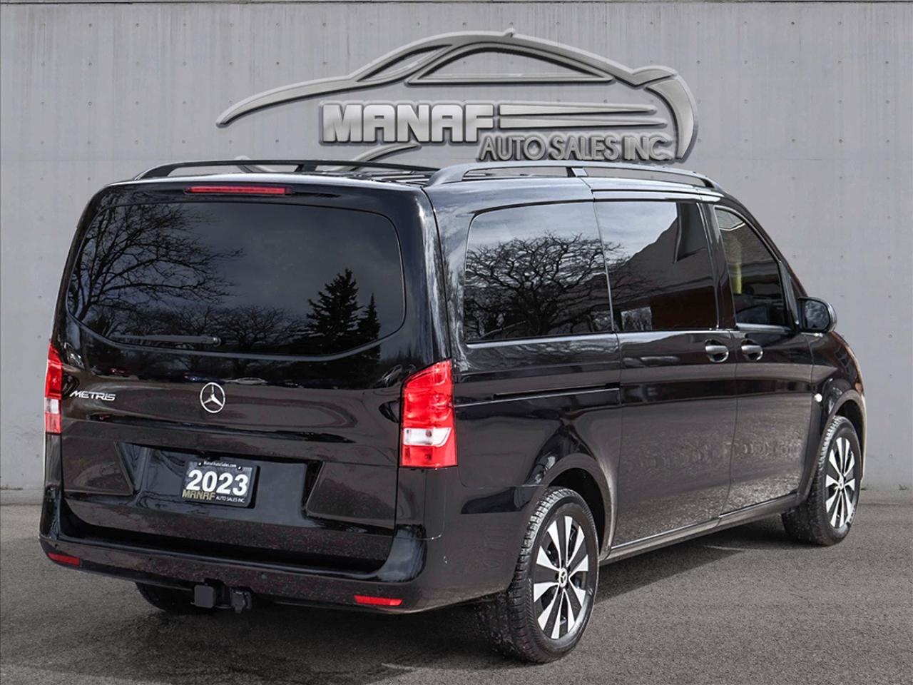 2023 Mercedes-Benz Metris 126" WB  PASSENGER VAN - Photo #5