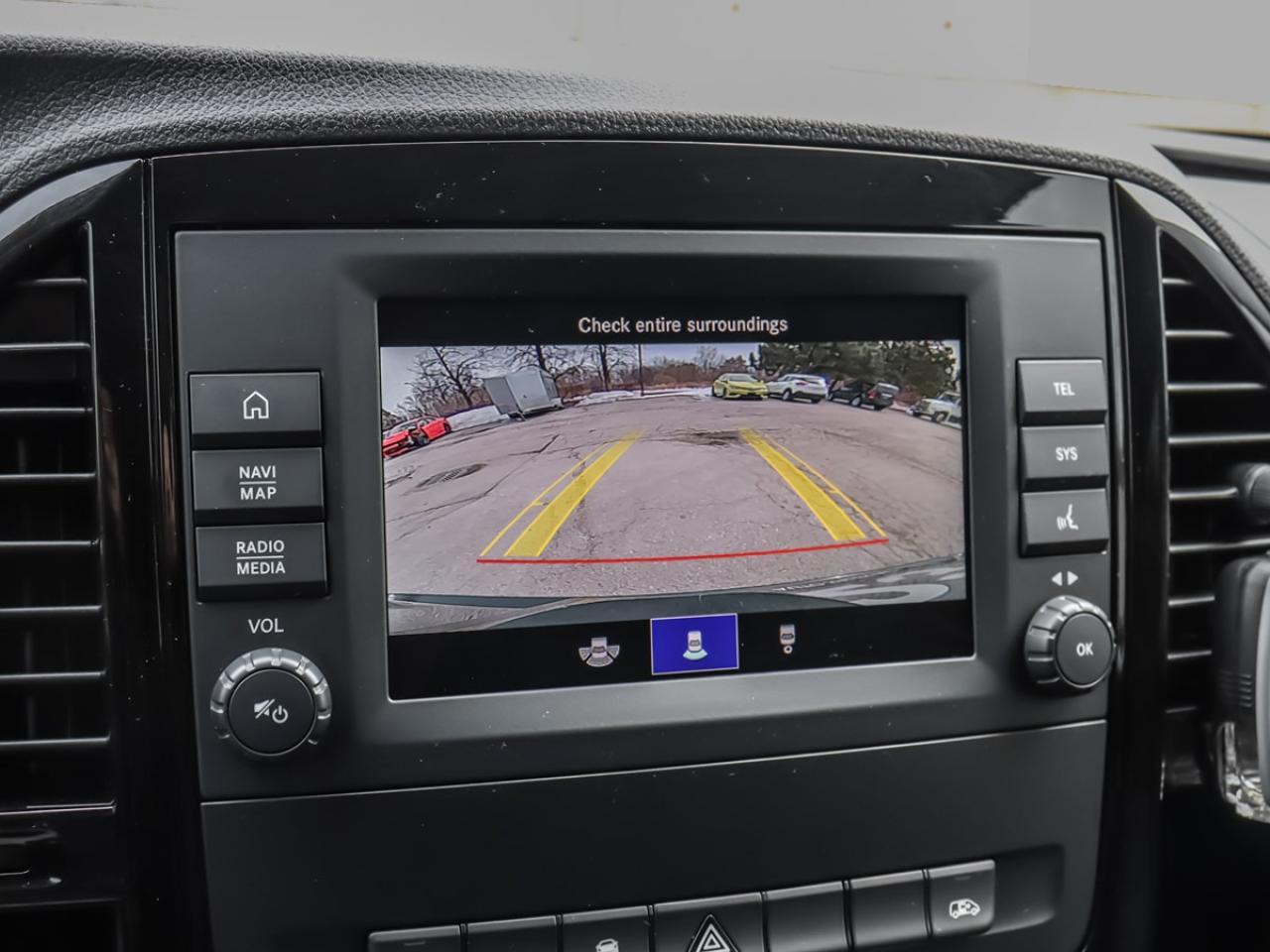 2023 Mercedes-Benz Metris 126" WB  PASSENGER VAN - Photo #31