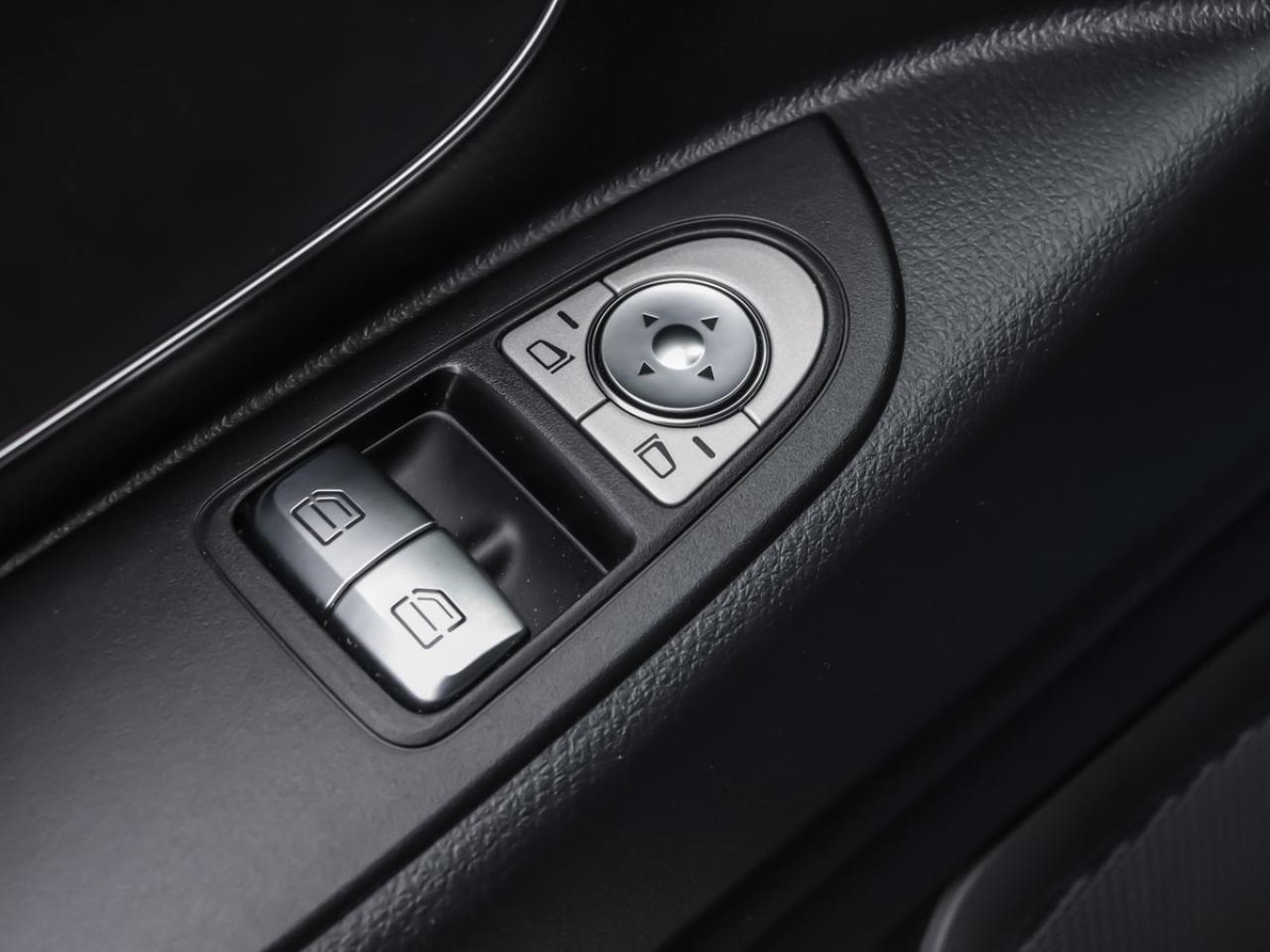 2023 Mercedes-Benz Metris 126" WB  PASSENGER VAN - Photo #26