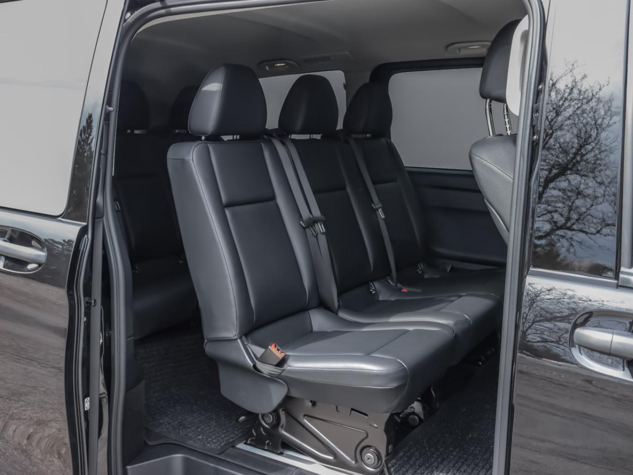 2023 Mercedes-Benz Metris 126" WB  PASSENGER VAN - Photo #17