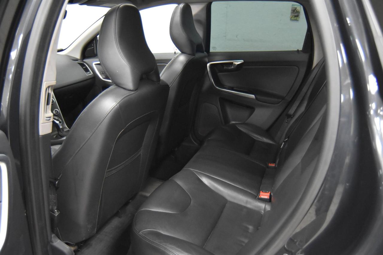 2015 Volvo XC60 T5 Drive-E Premier Plus