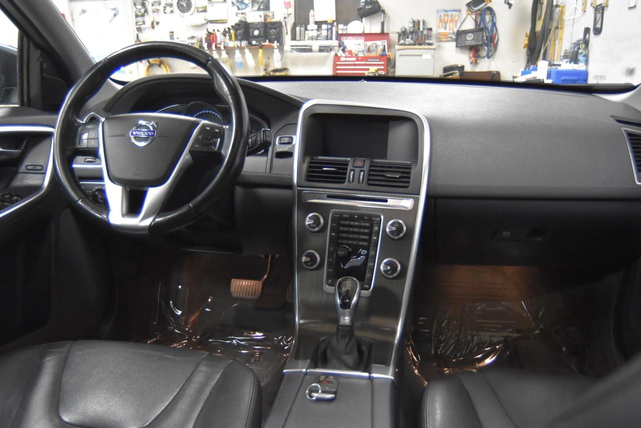 2015 Volvo XC60 T5 Drive-E Premier Plus
