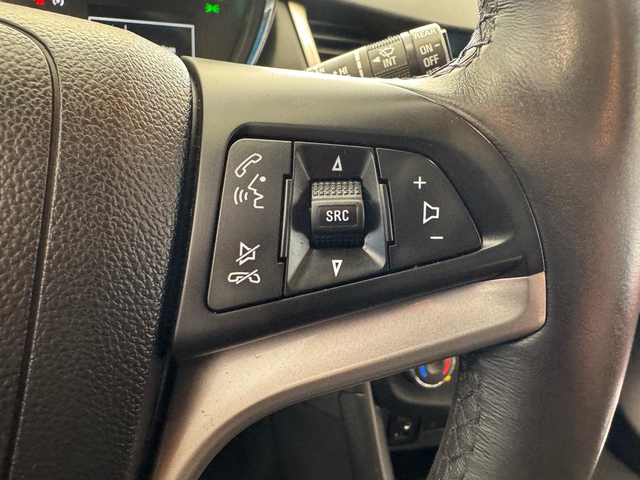 2017 Chevrolet Trax LT+BOSE Sound+Roof+Leather+BlindSpot+ACCIDENT FREE - Photo #43