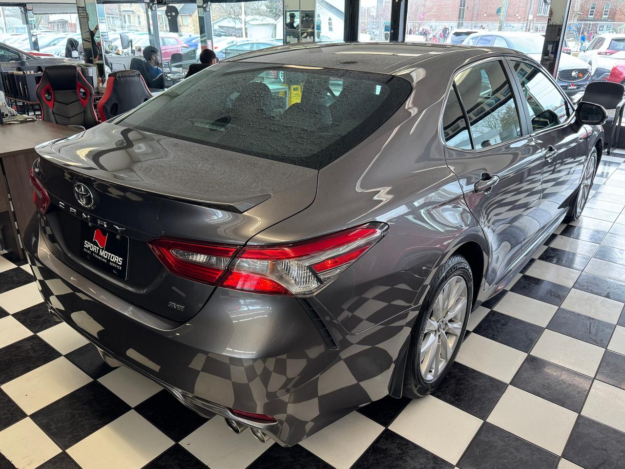 2018 Toyota Camry SE+New Tires+Brakes+Adaptive Cruise+CLEAN CARFAX Photo