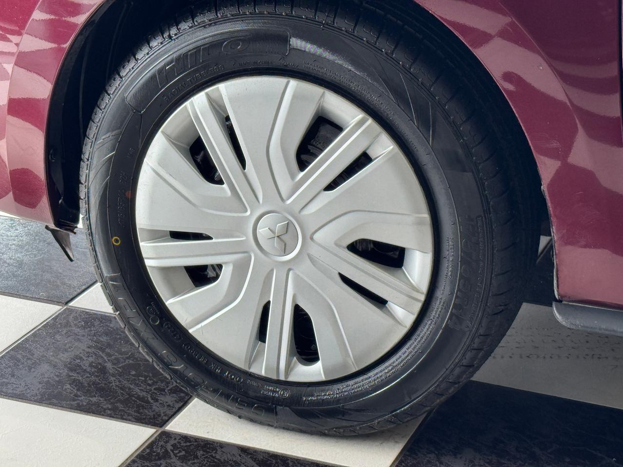 2019 Mitsubishi Mirage ES Limited+ApplePaly+New Tires+Camera+A/C Photo