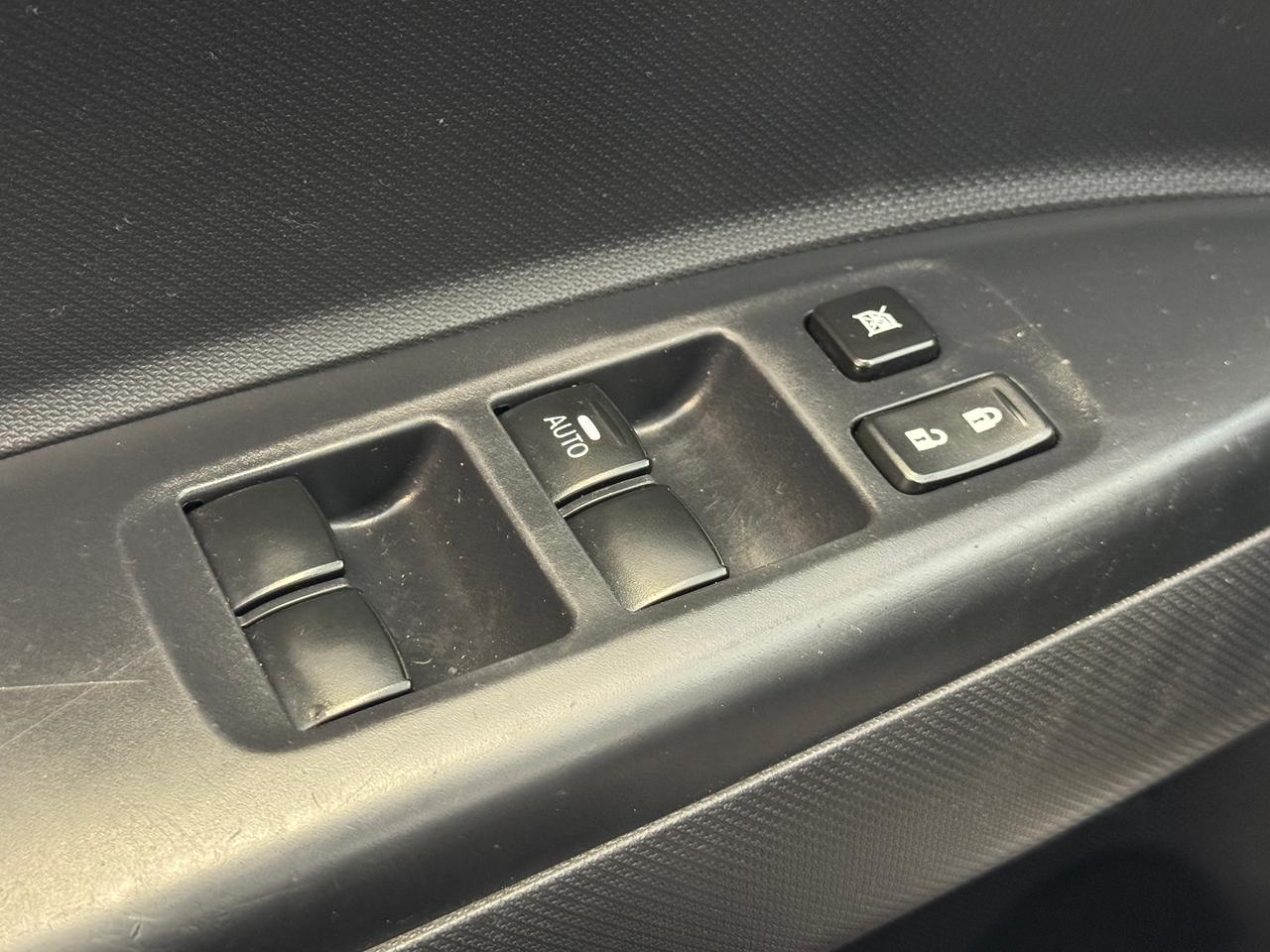 2019 Mitsubishi Mirage ES Limited+ApplePaly+New Tires+Camera+A/C Photo