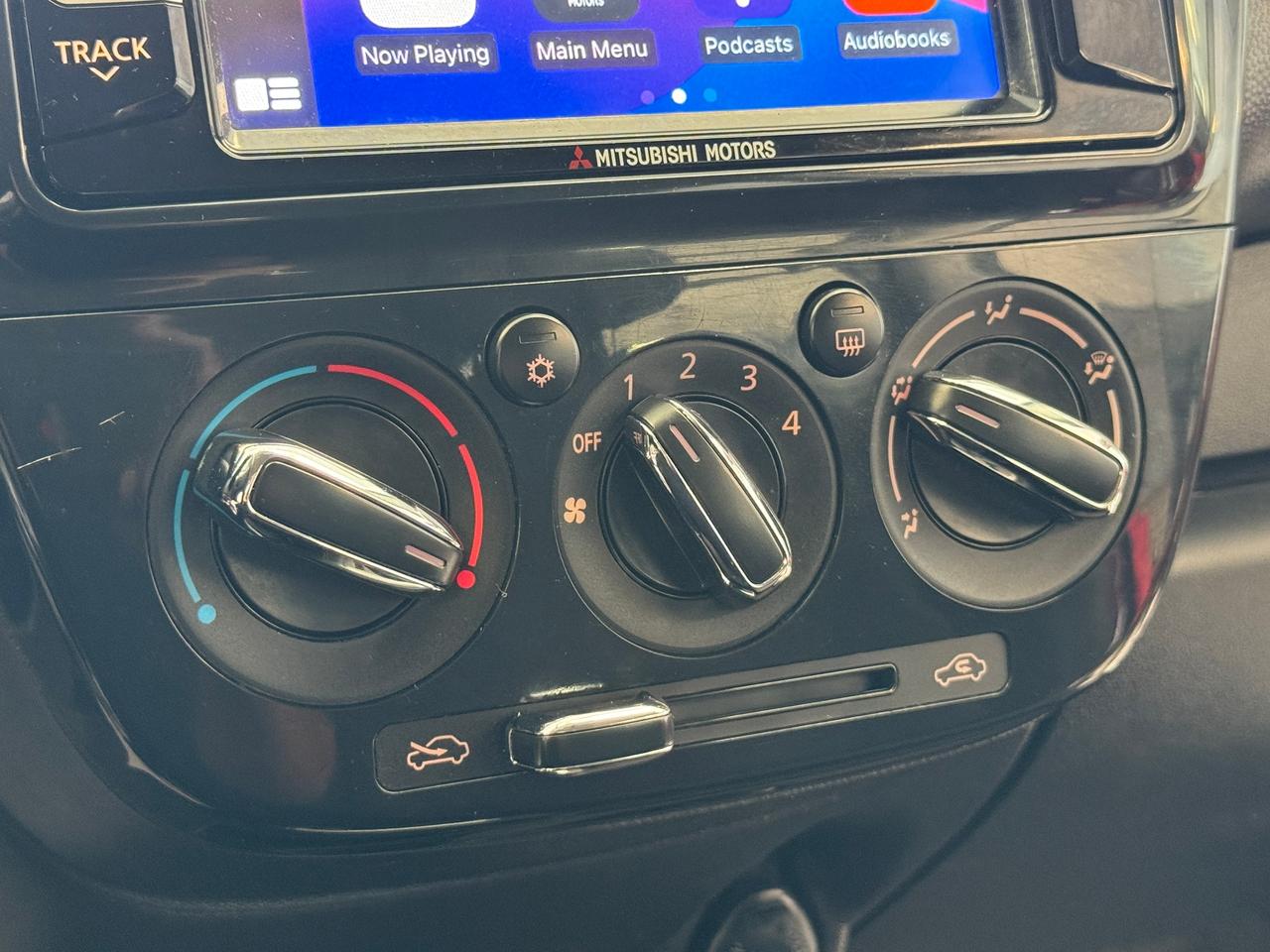 2019 Mitsubishi Mirage ES Limited+ApplePaly+New Tires+Camera+A/C Photo