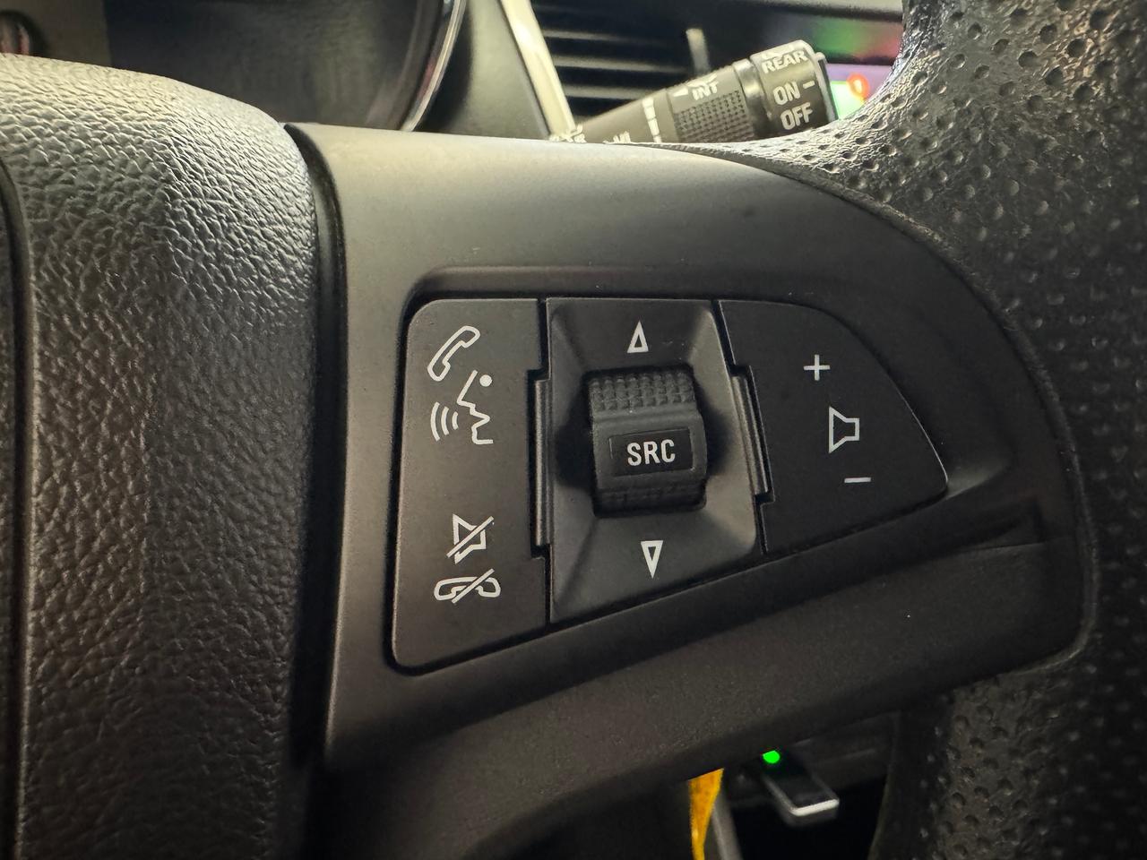 2018 Chevrolet Trax LT+Camera+A/C+Remote Start+ApplePlay Photo