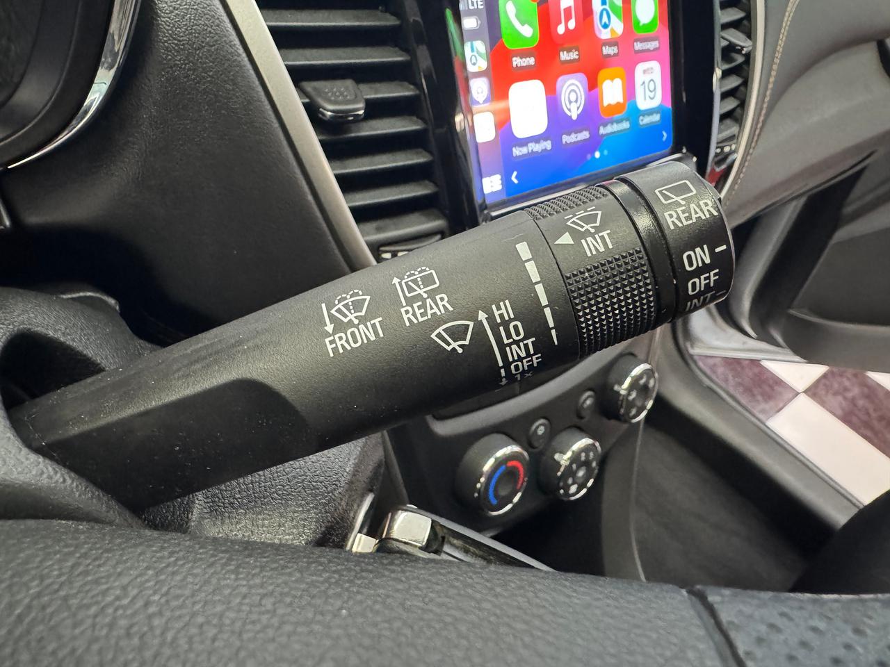2018 Chevrolet Trax LT+Camera+A/C+Remote Start+ApplePlay Photo