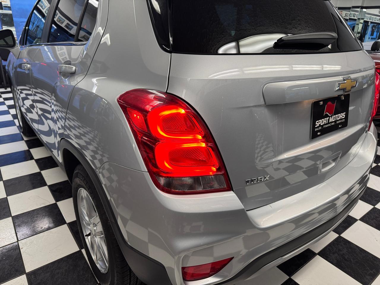 2018 Chevrolet Trax LT+Camera+A/C+Remote Start+ApplePlay Photo