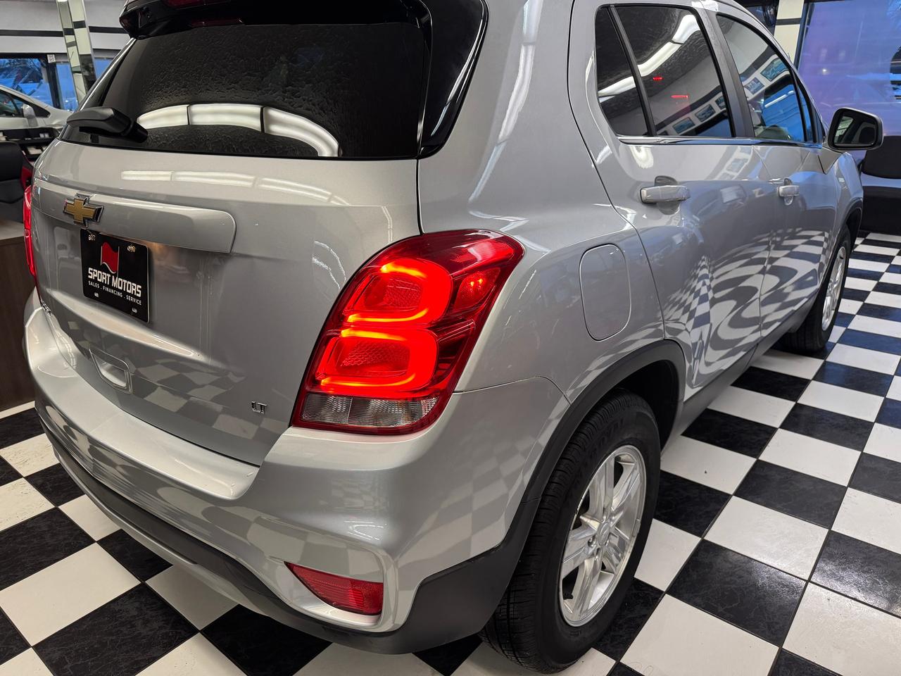 2018 Chevrolet Trax LT+Camera+A/C+Remote Start+ApplePlay Photo