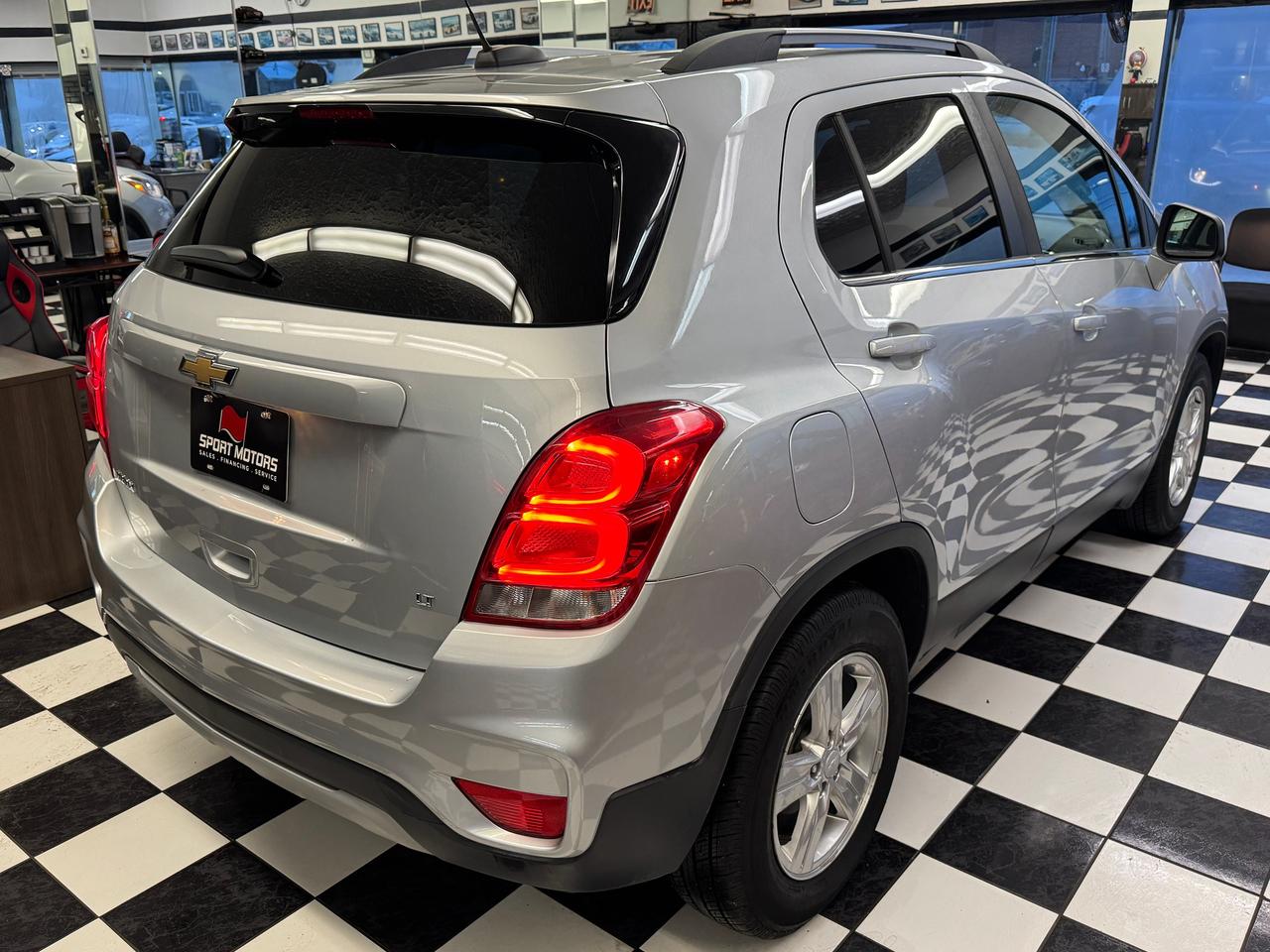2018 Chevrolet Trax LT+Camera+A/C+Remote Start+ApplePlay Photo