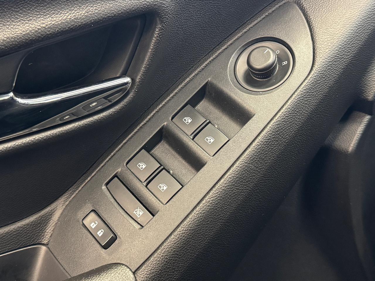 2018 Chevrolet Trax LT+Camera+A/C+Remote Start+ApplePlay Photo
