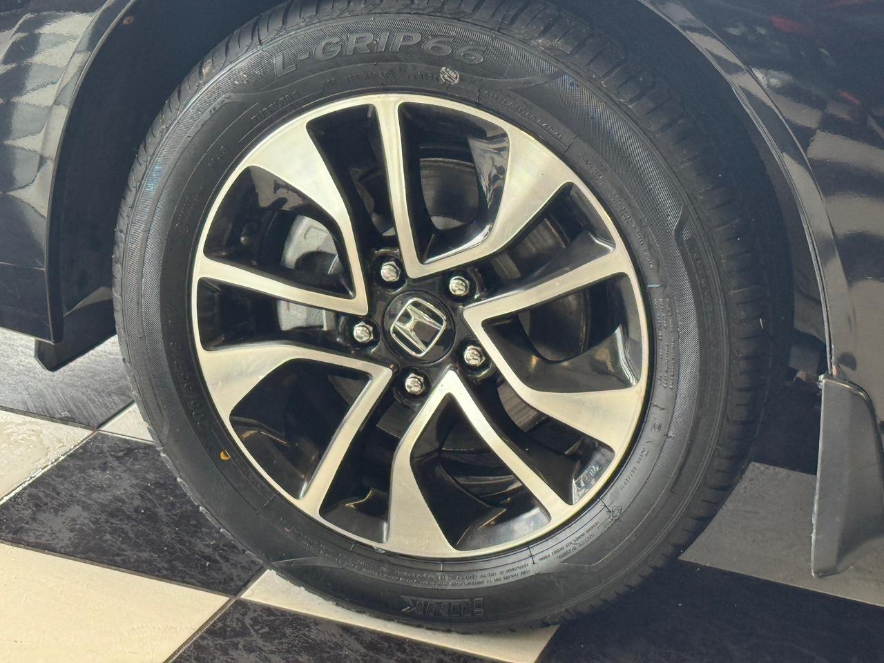 2015 Honda Civic EX+Roof+Camera+New Tires+Brakes+A/C+Cruise Photo